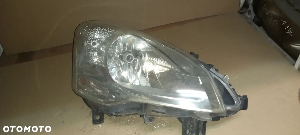 Lampa przód przednia prawa Citroen Berlingo II LIFT UK