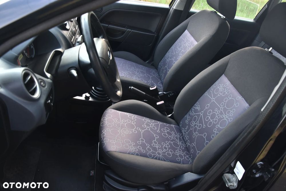 Ford Fiesta ver-1-3-black-magic - 6