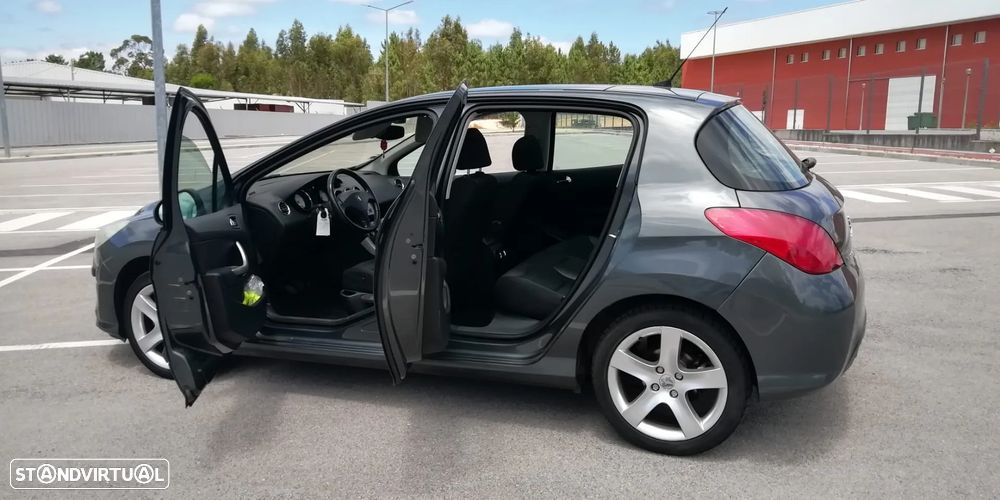 Peugeot 308 1.6 HDi Executive - 3