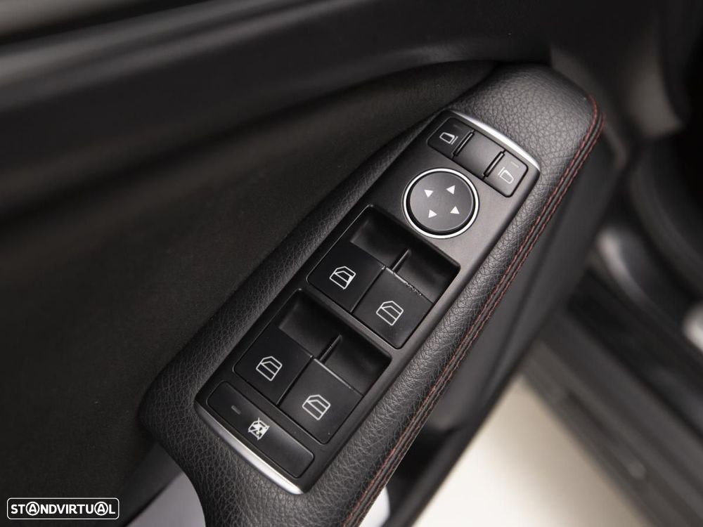 Mercedes-Benz GLA 200 - 15