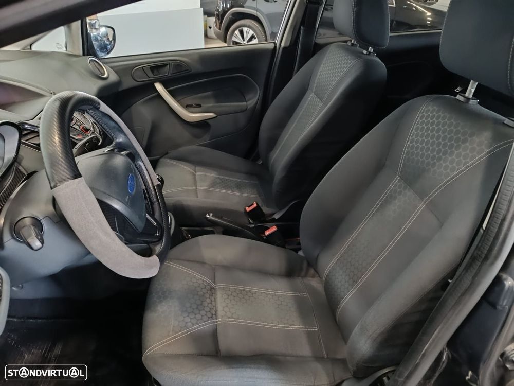Ford Fiesta 1.6 TDCI ECOnetic - 14