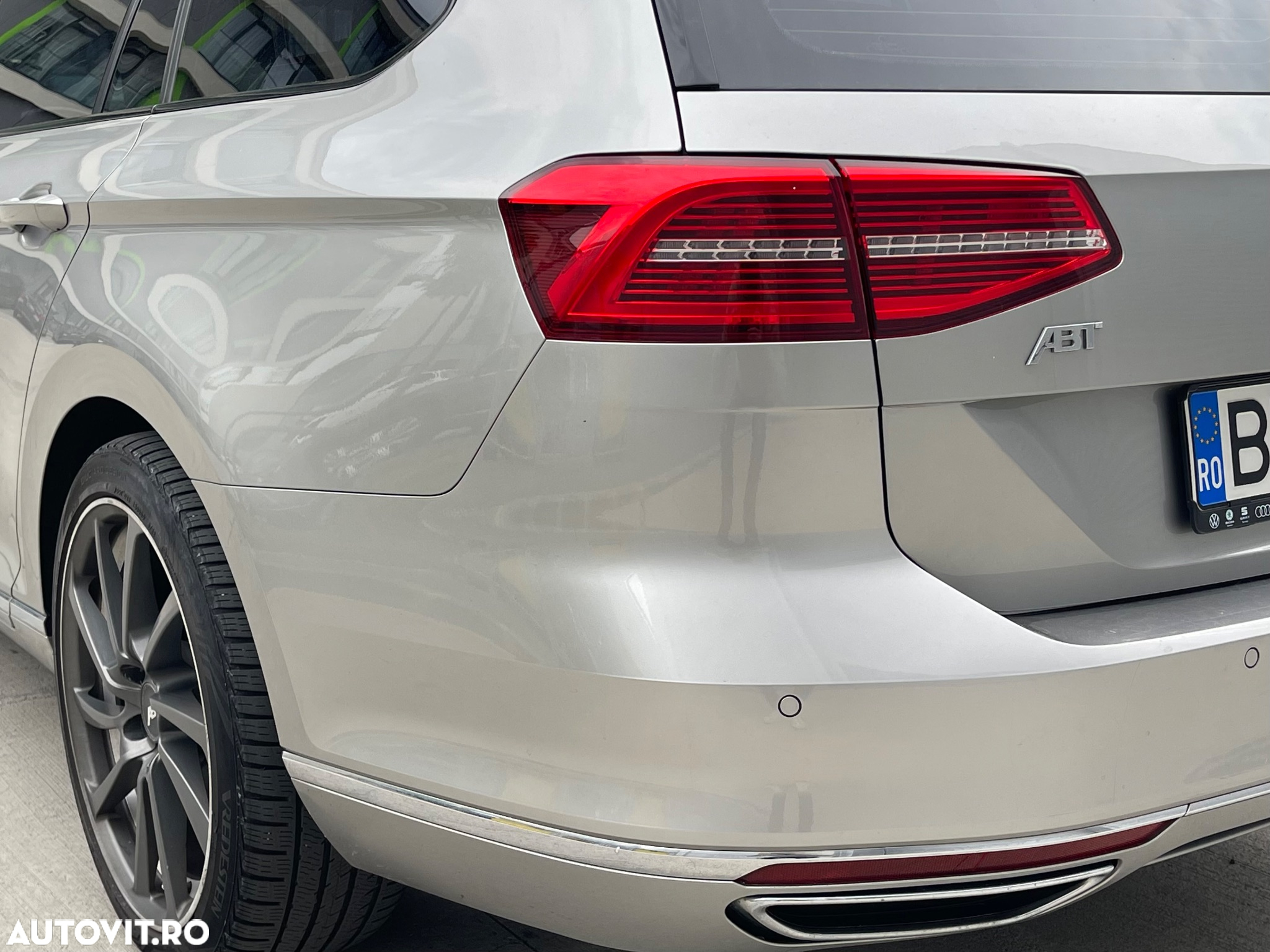 Volkswagen Passat Variant 2.0 TDI DSG 4Motion Highline - 5