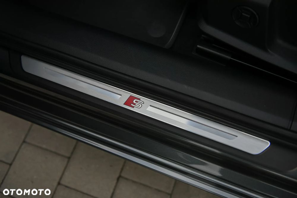 Audi A6 Avant 40 TDI quattro S tronic S line - 25