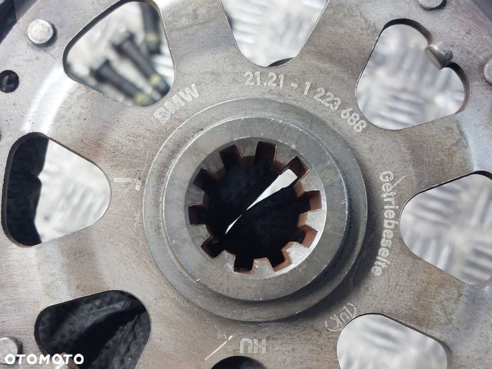 KOŁO DWUMASOWE + TARCZA + DOCISK + ŁOŻYSKO OPOROWE BMW E39 520i 2.0 24V - 5