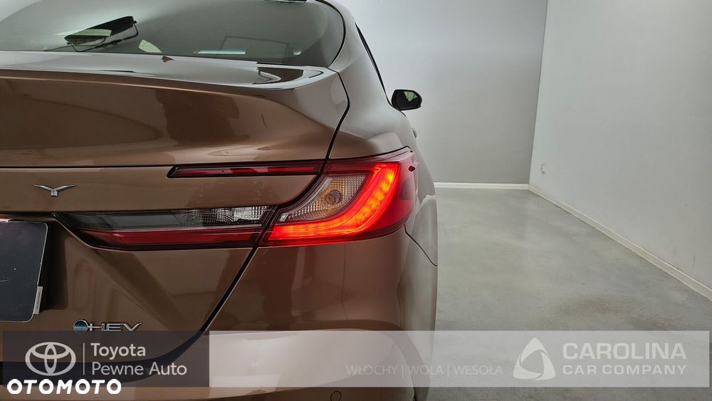 Toyota Camry - 20