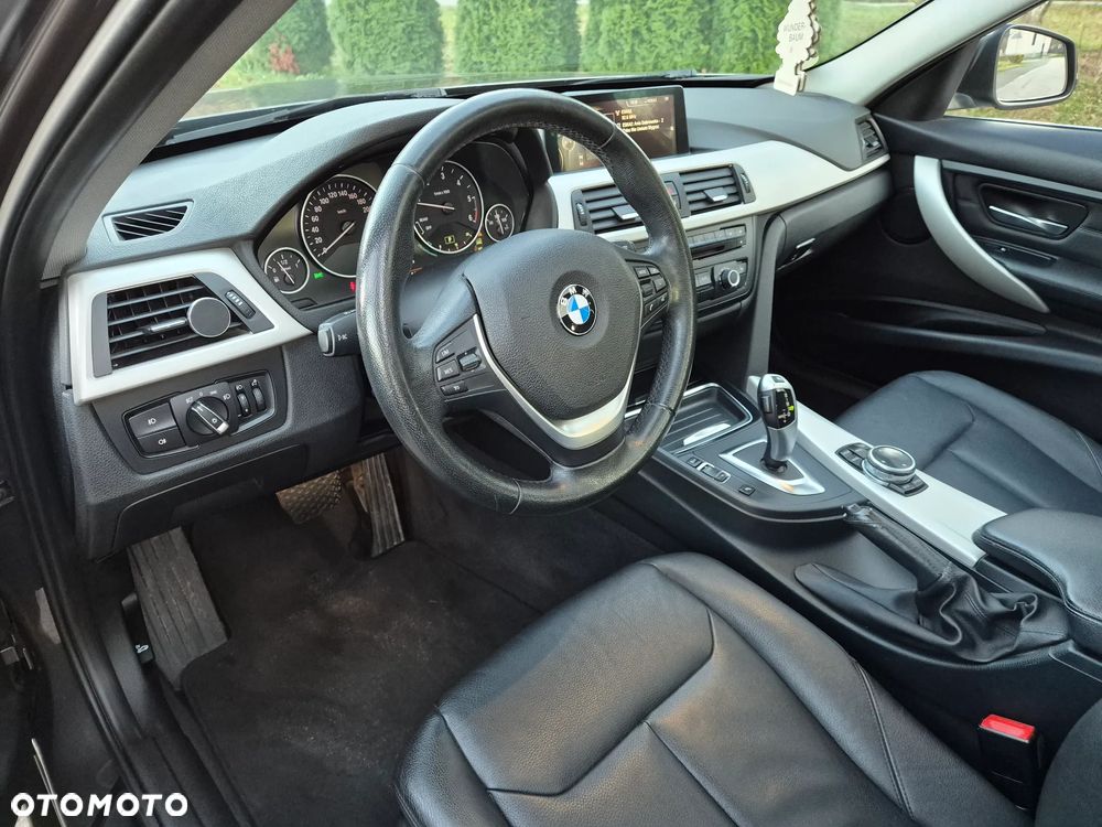 BMW Seria 3 320d Efficient Dynamics Edition - 21