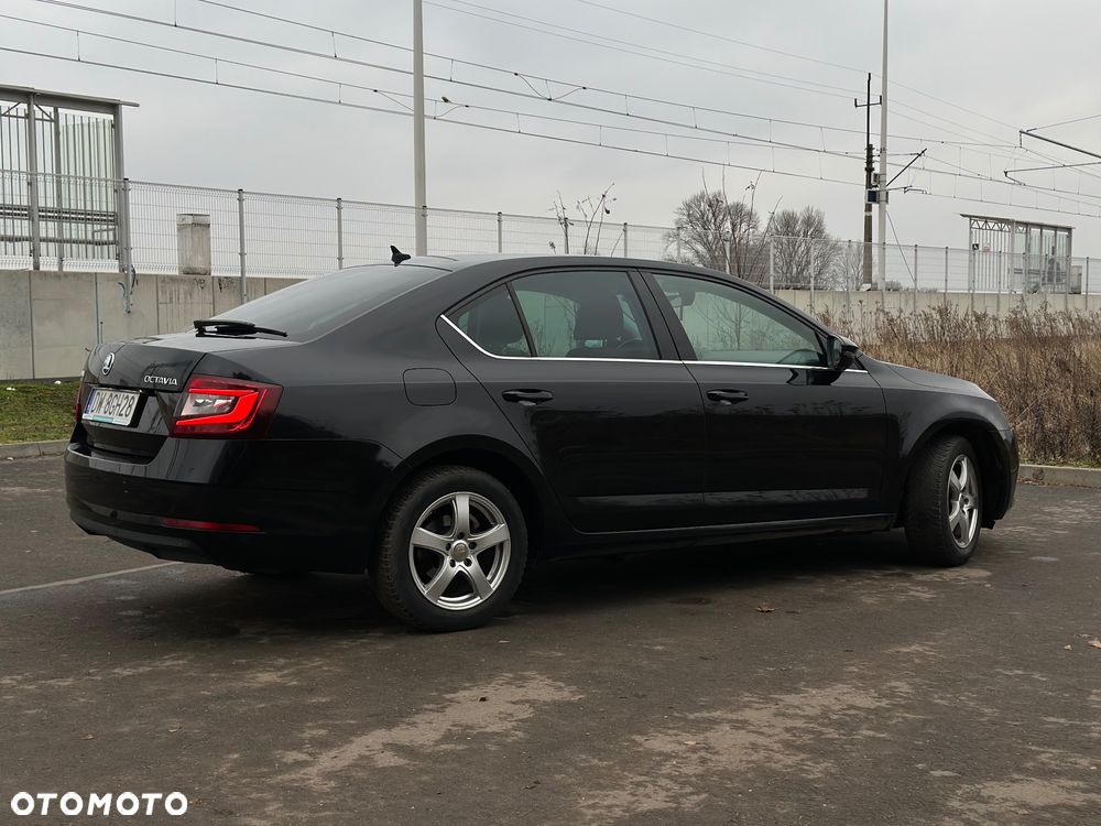 Skoda Octavia 2.0 TDI Style DSG - 6