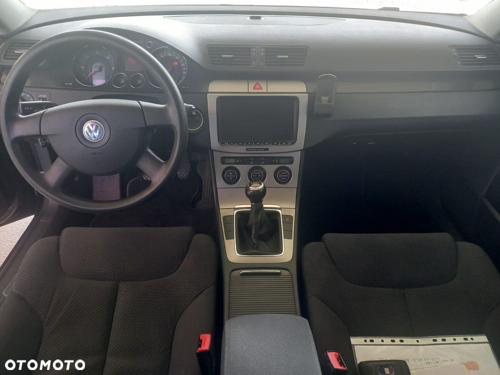 Volkswagen Passat 2.0 TDI Comfortline - 7