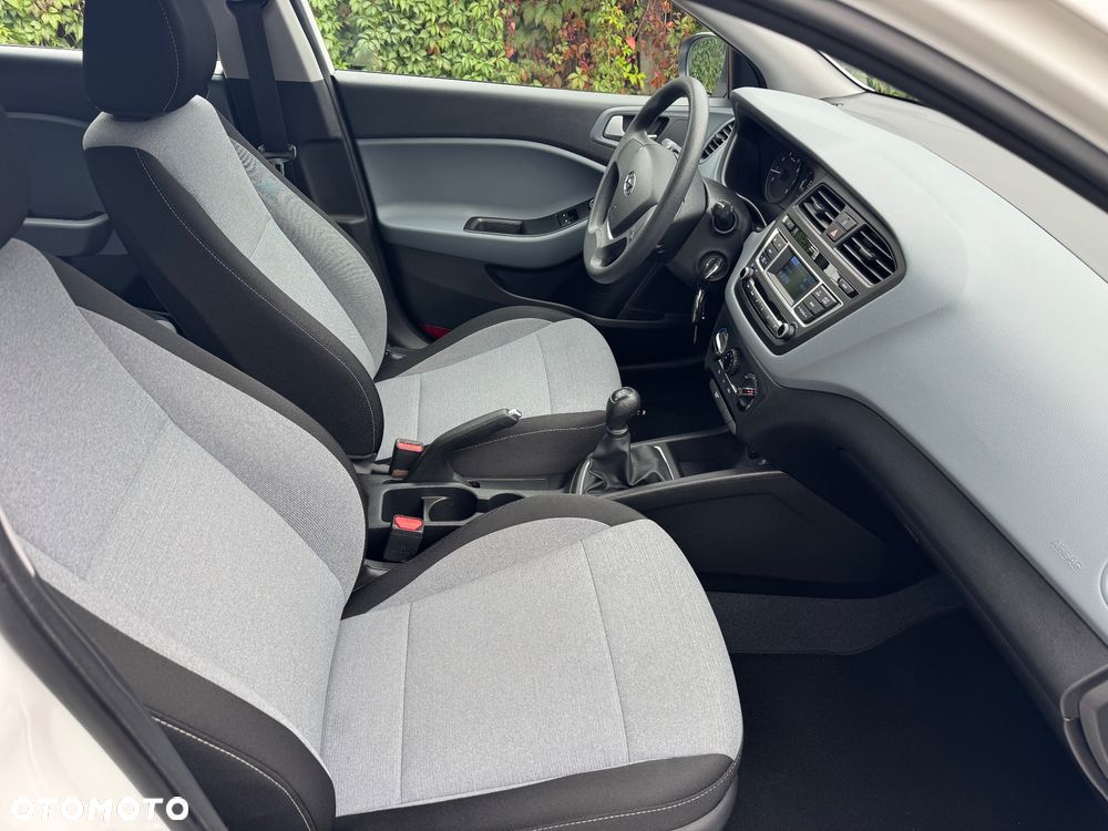 Hyundai i20 1.2 Passion Plus - 9