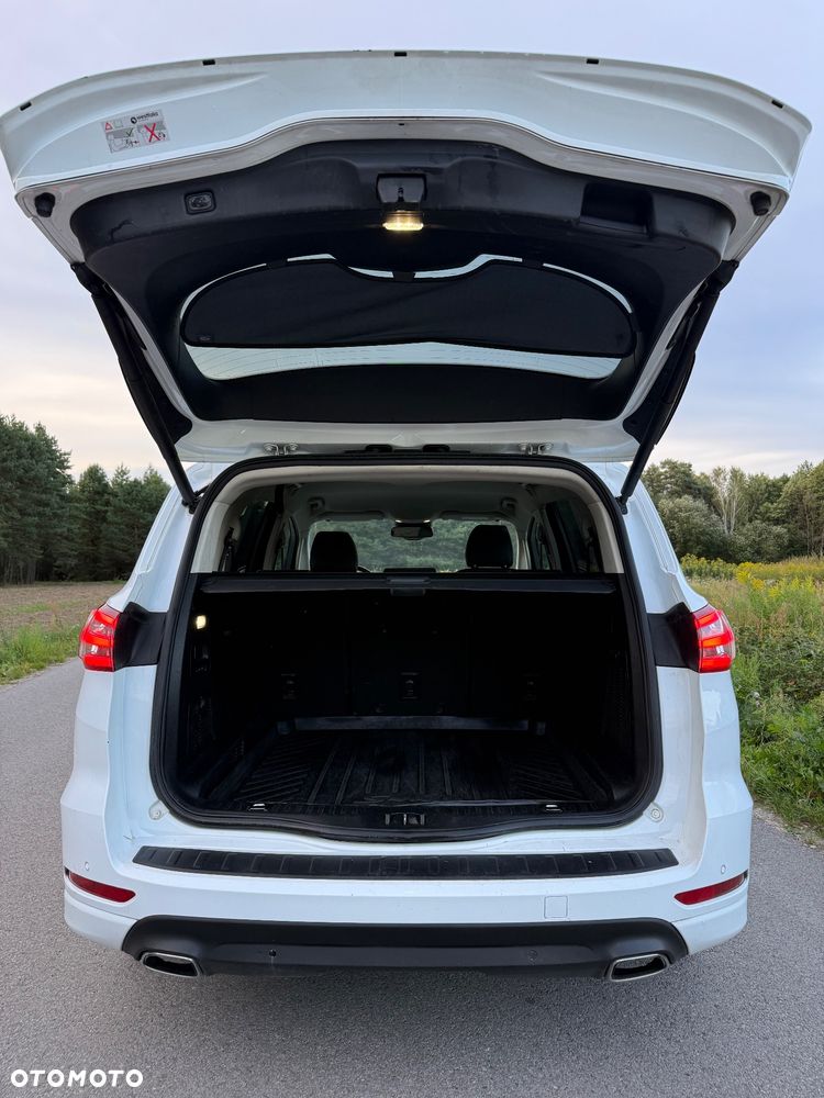 Ford S-Max - 25