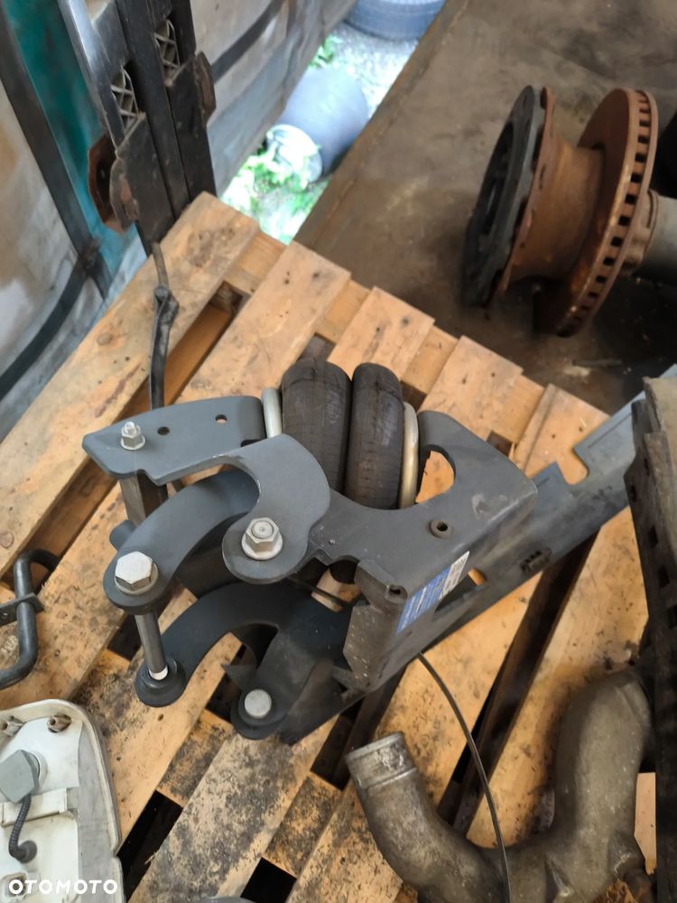 PODNOŚNIK OSI SCHMITZ WEWELER, mechanizm podnoszenia osi - 1