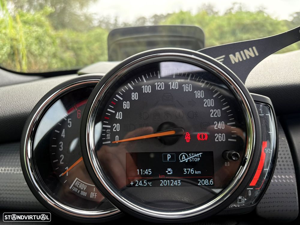 MINI 5 Portas Cooper D Aut. - 37