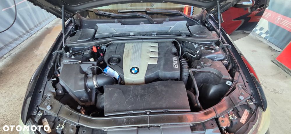 BMW Seria 3 320d DPF - 40