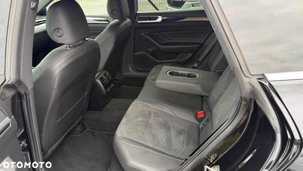Volkswagen Arteon 2.0 TDI SCR R-Line DSG - 23