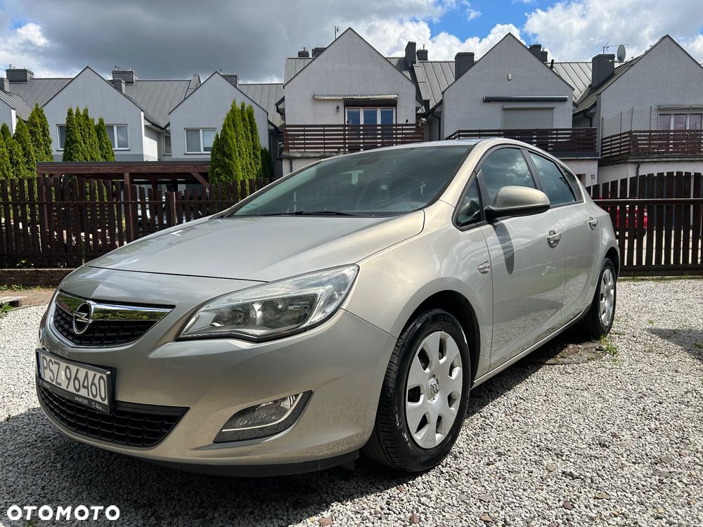 Opel Astra 1.6 Enjoy - 1