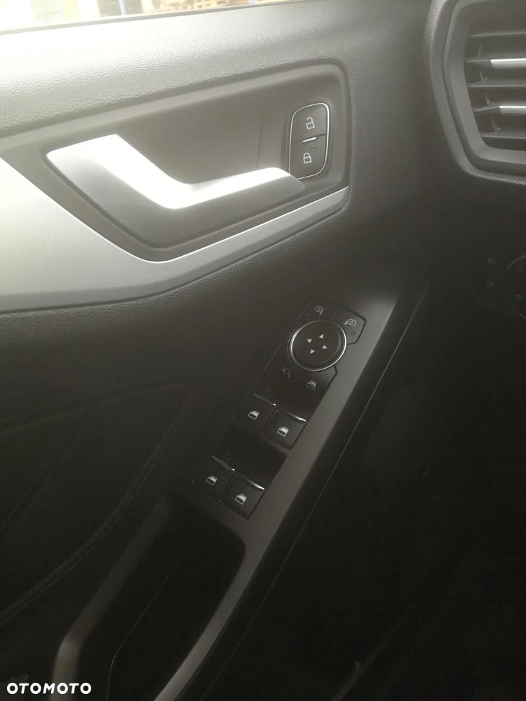 Ford Focus 1.5 EcoBoost Trend ASS - 15