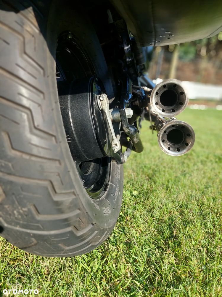 Suzuki Intruder - 9