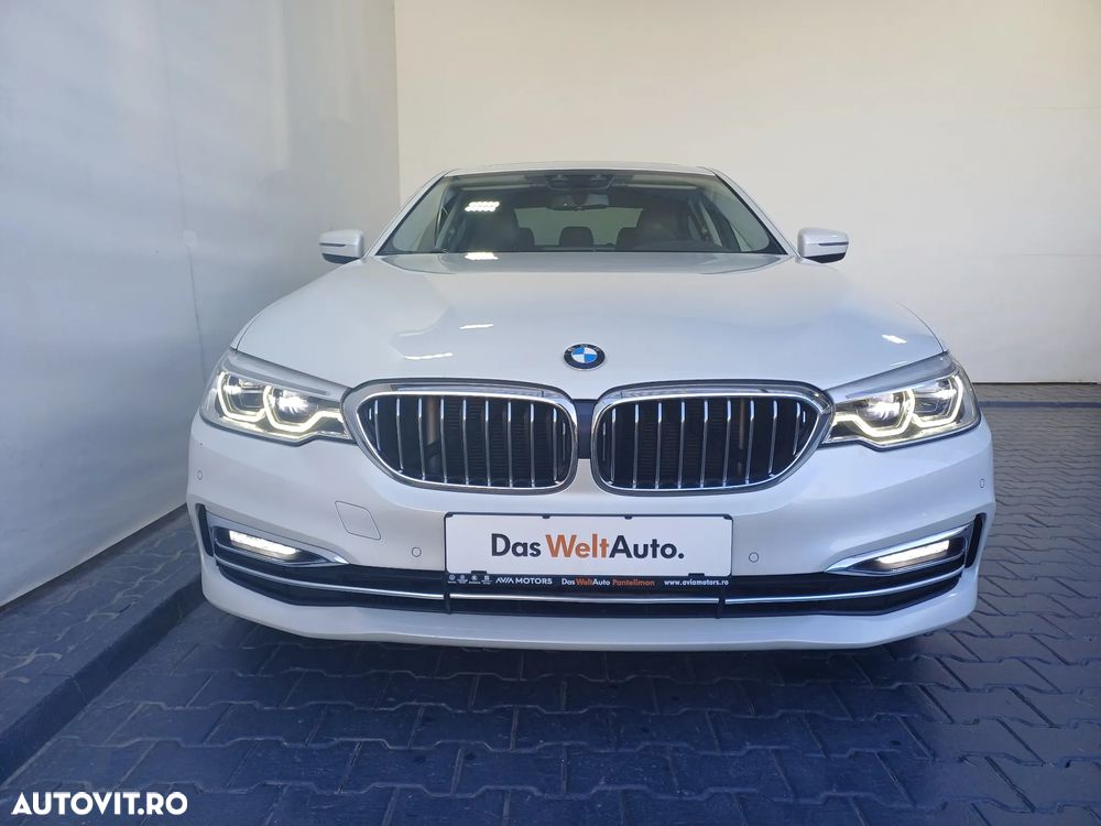 BMW Seria 5 520d xDrive AT - 32