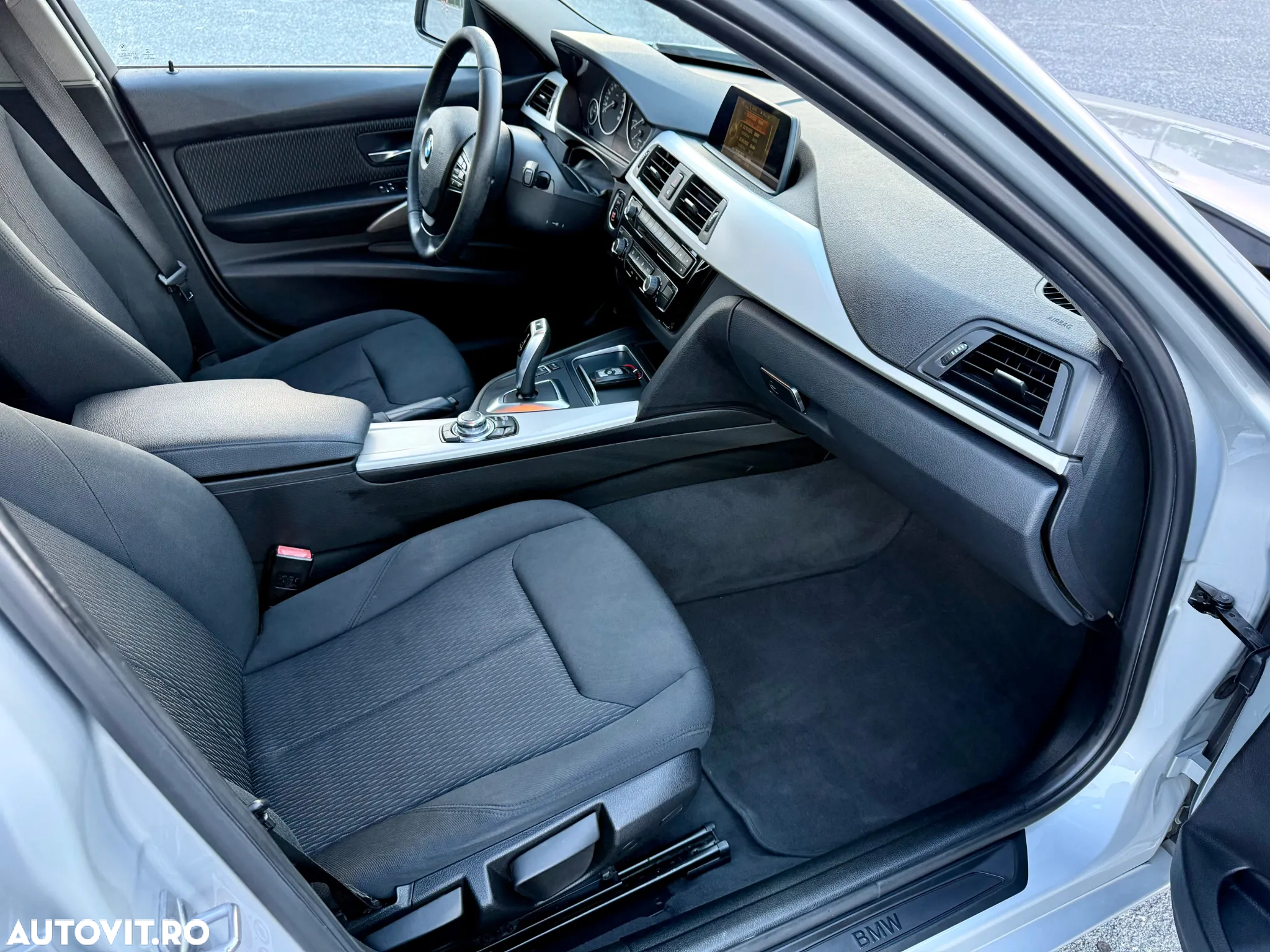 BMW Seria 3 318d Aut. Advantage - 17