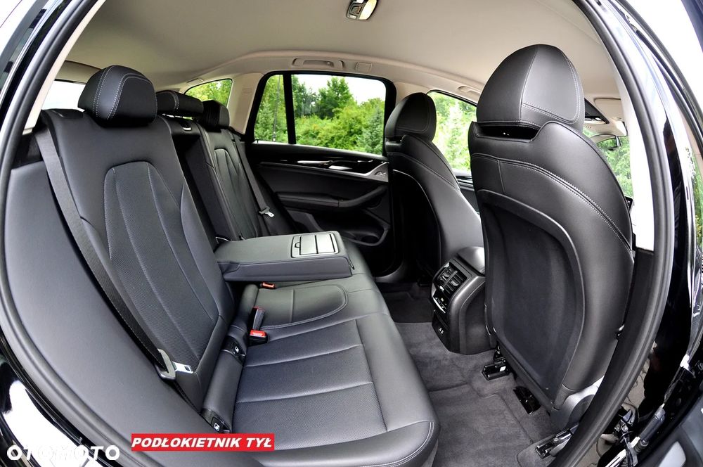 BMW X3 xDrive20d mHEV - 24
