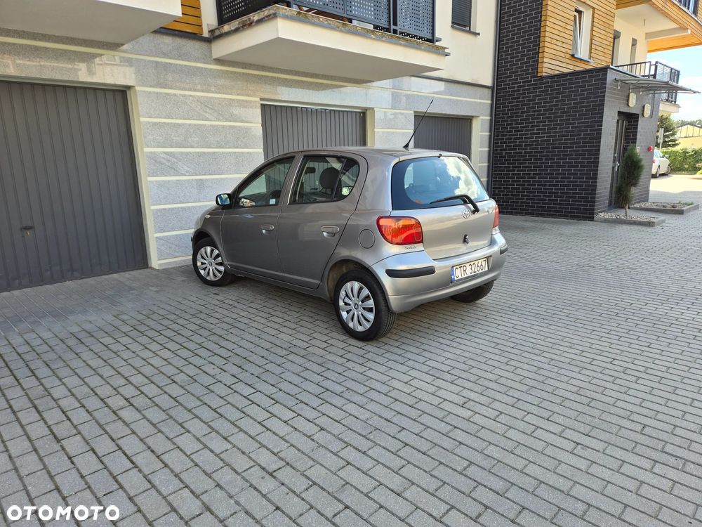 Toyota Yaris 1.0 Terra - 4