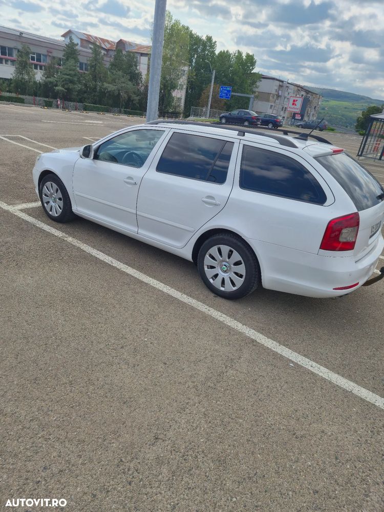 SKODA Octavia 2011 — imagine 2