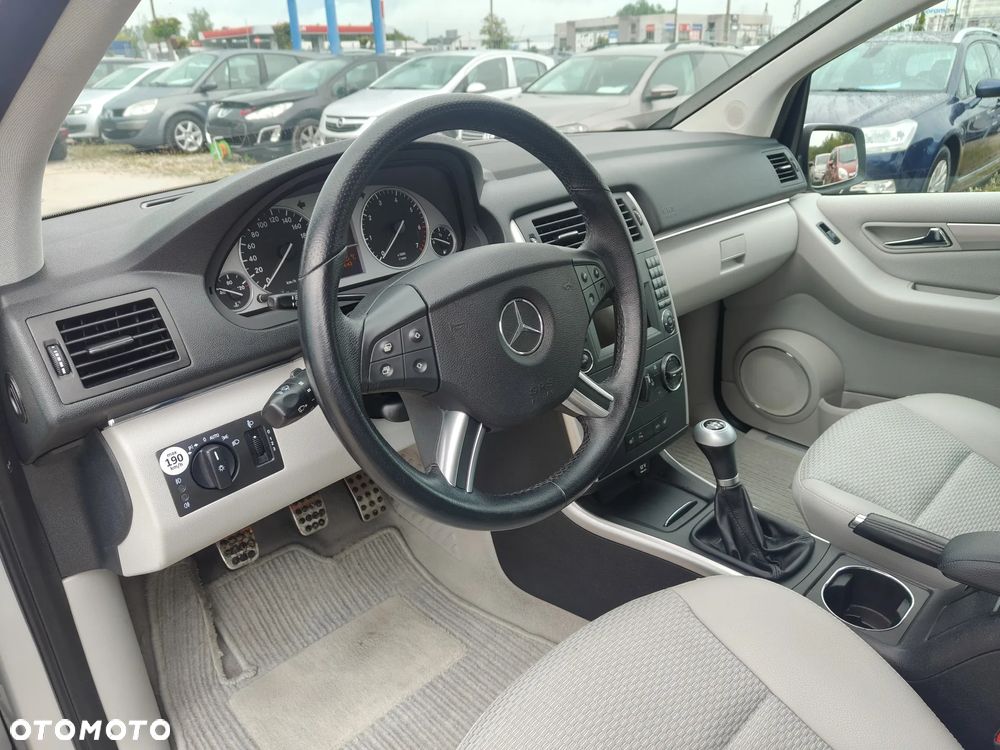 Mercedes-Benz Klasa B 150 Special Edition - 20