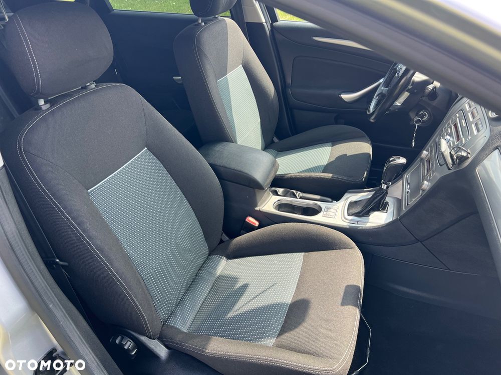 Ford Mondeo 2.0 TDCi Ghia X - 9