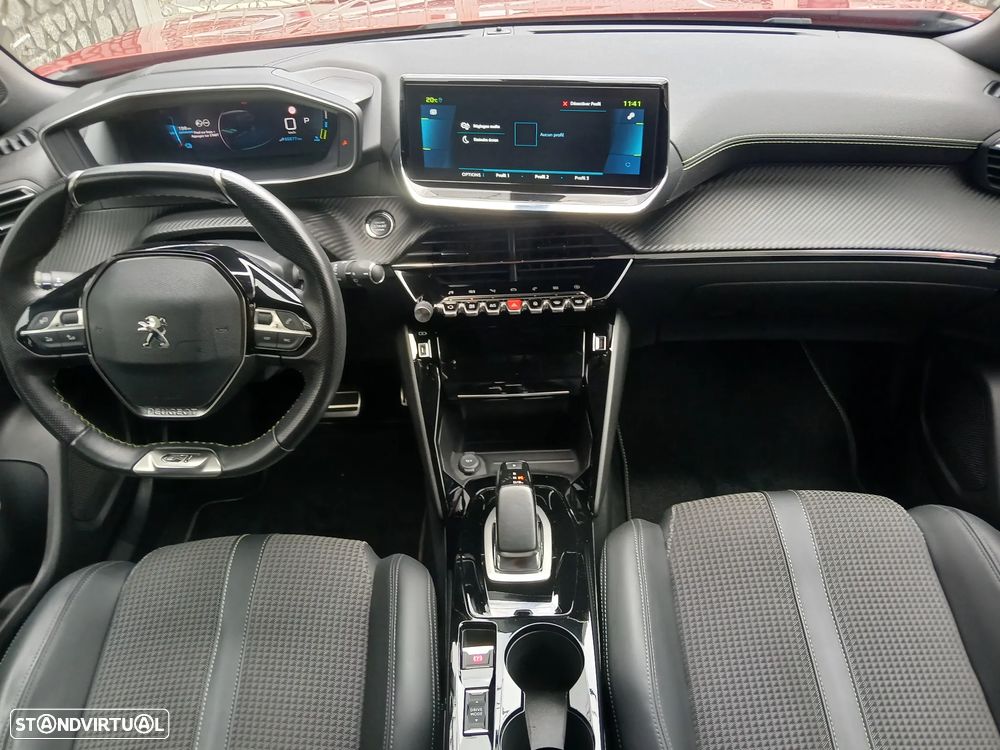 Peugeot e-2008 GT - 13