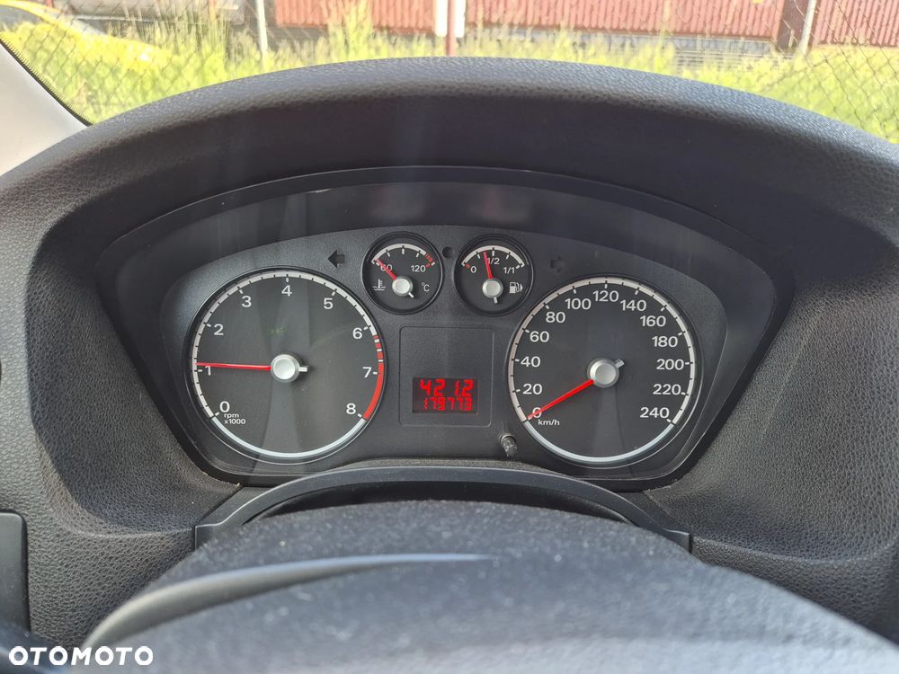 Ford Focus 1.6 Trend - 10