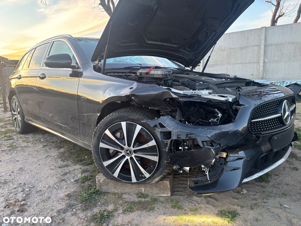 Mercedes-Benz Klasa E 300 AMG - 14