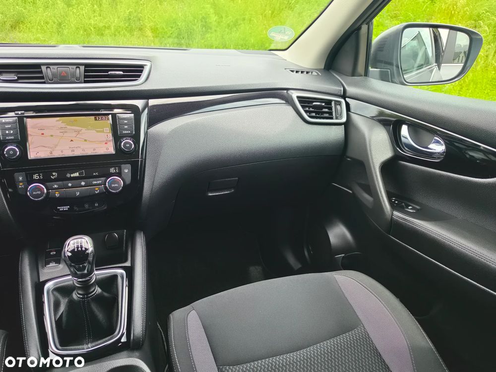 Nissan Qashqai 1.3 DIG-T N-Connecta - 32