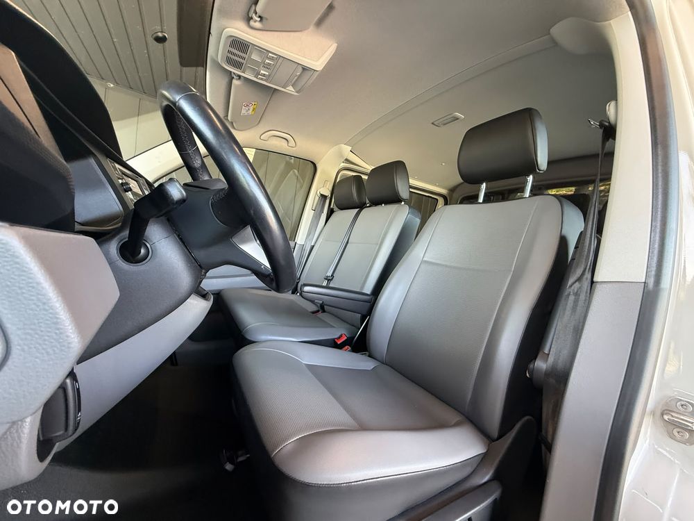 Volkswagen Transporter - 12