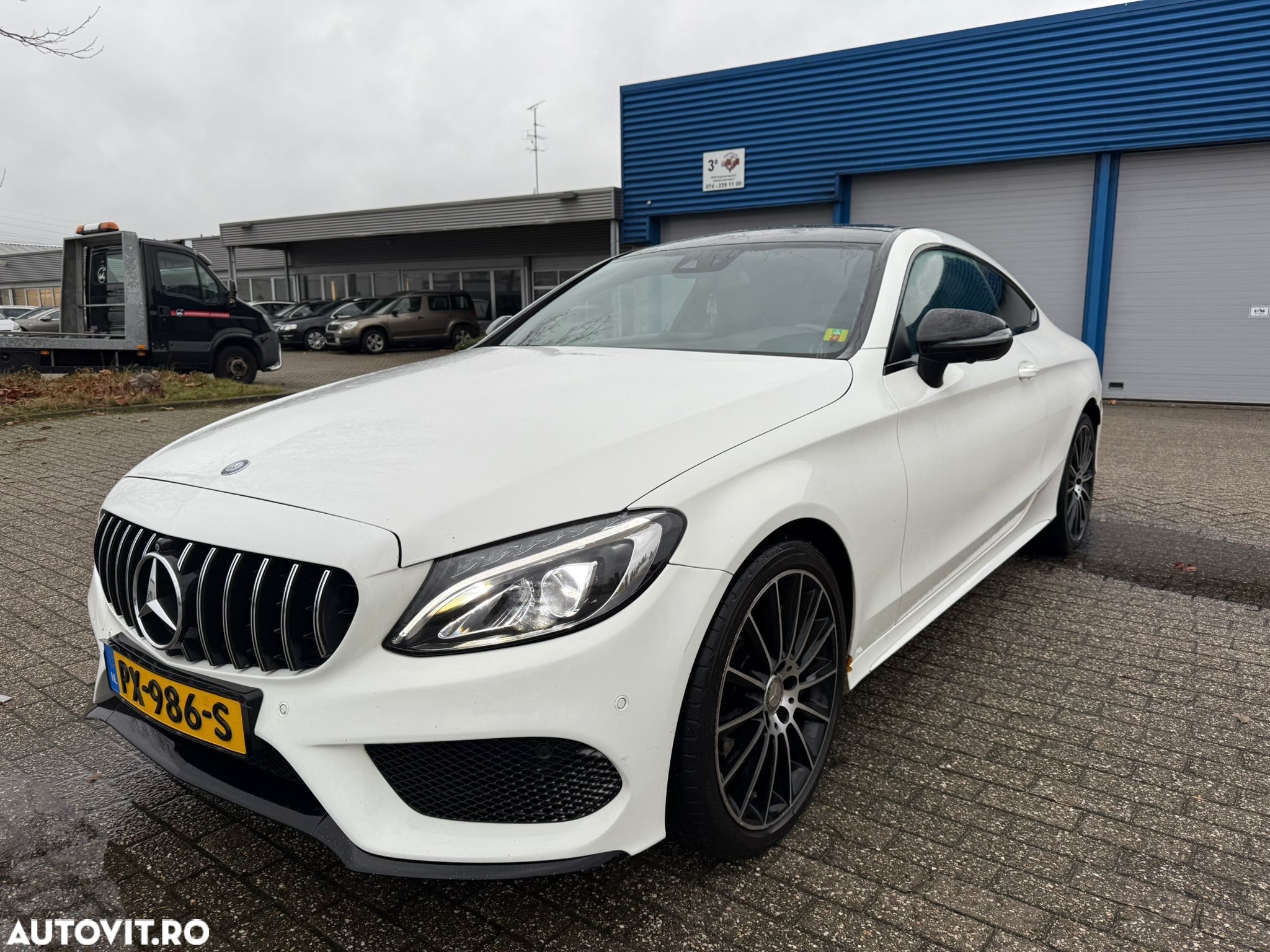 Mercedes-Benz C 200 Coupe 4Matic 9G-TRONIC AMG Line - 1