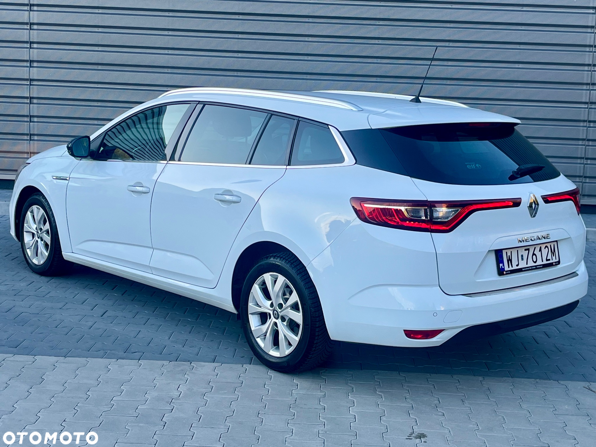 Renault Megane 1.5 Blue dCi Limited - 9