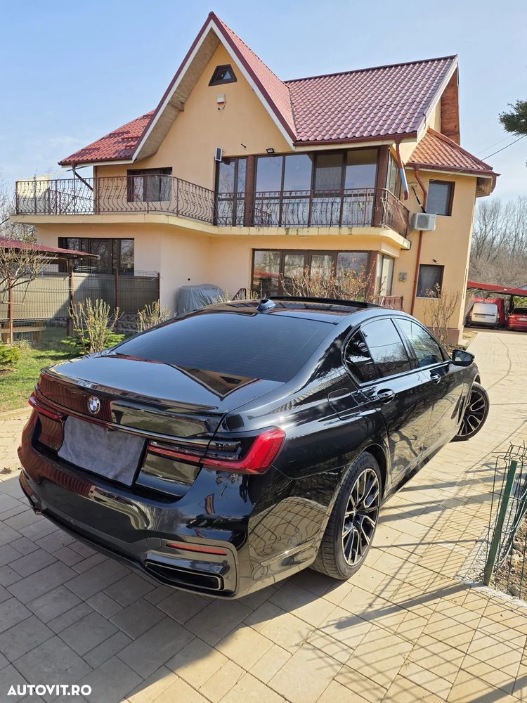 BMW Seria 7 745e - 16