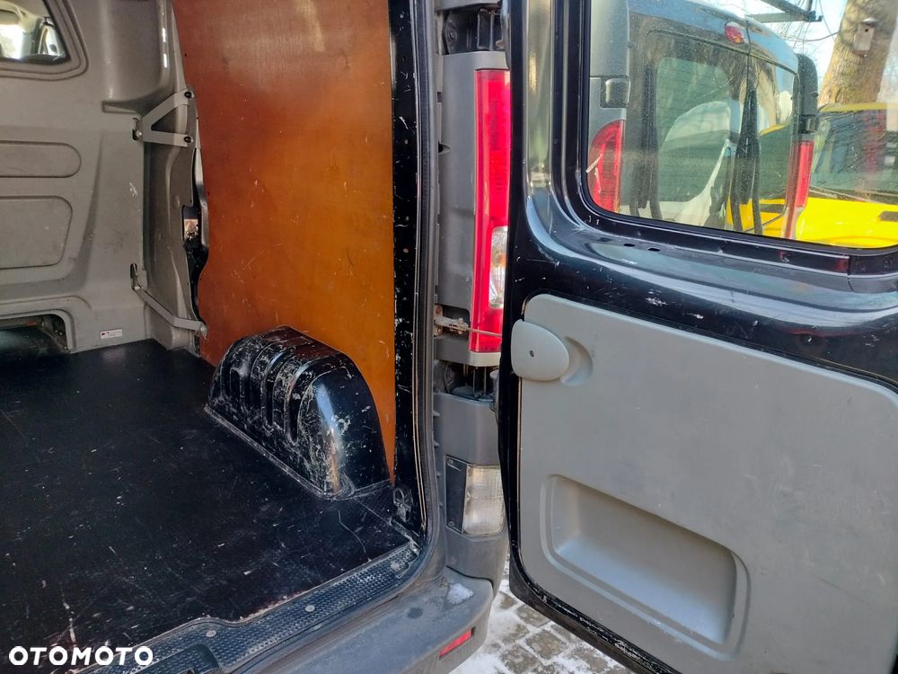 Opel vivaro - 25