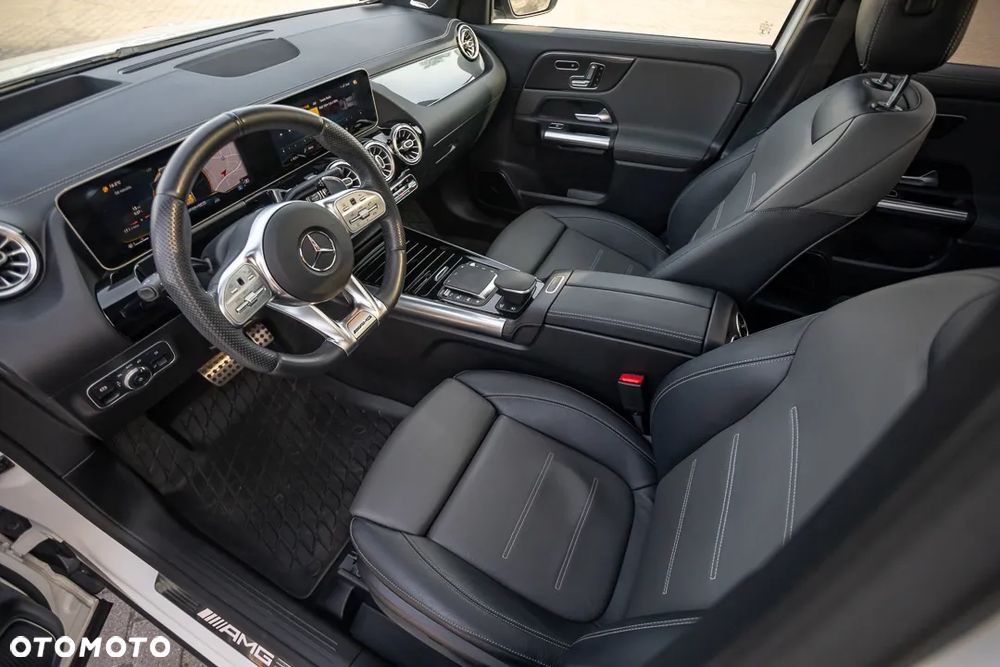 Mercedes-Benz GLA - 20