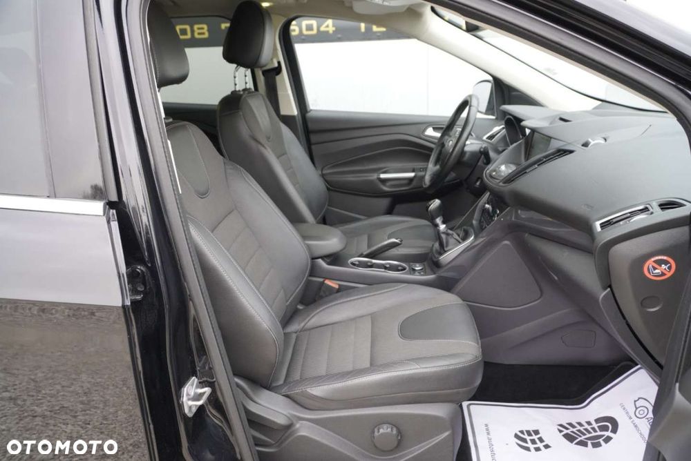 Ford Kuga 2.0 TDCi 2x4 Titanium - 6