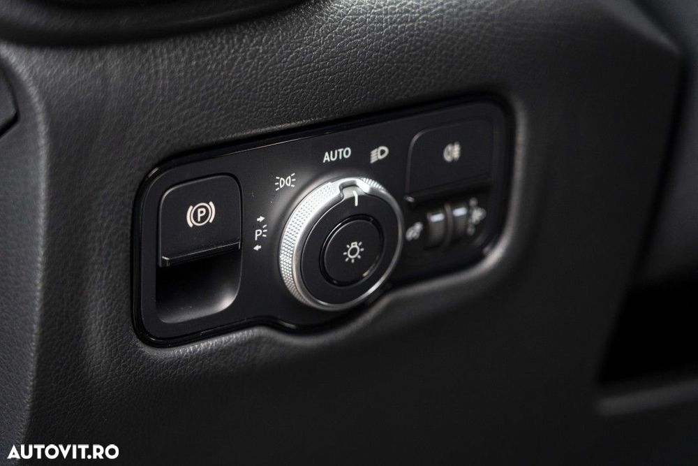 Mercedes-Benz Vito - 36