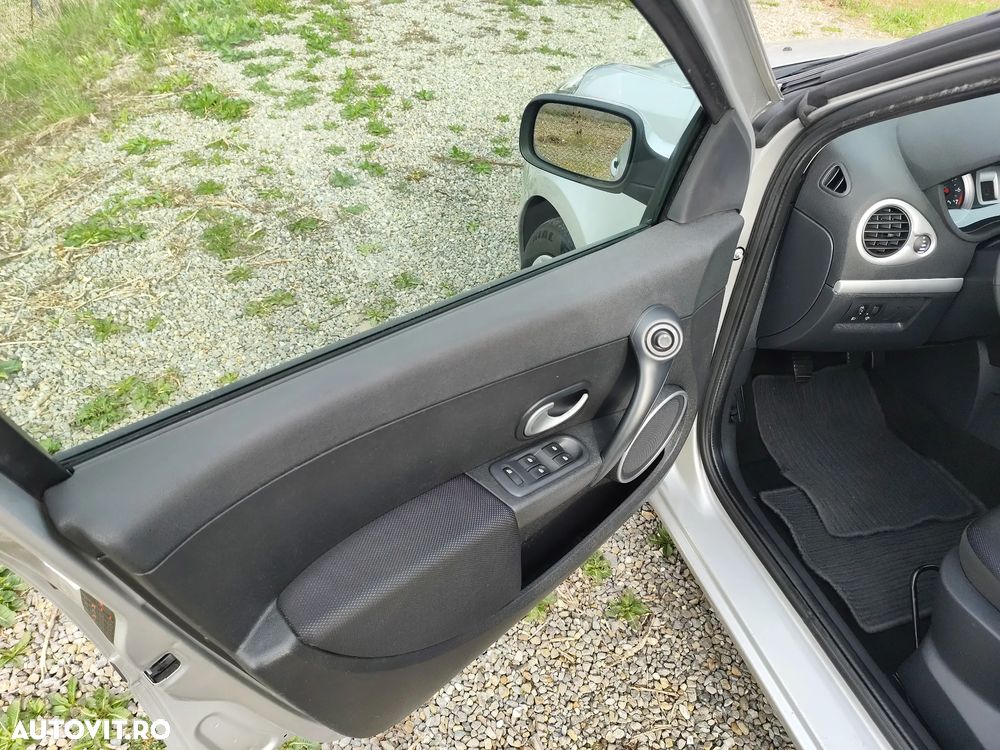 Renault Clio III 1.4 16V Privilege - 5