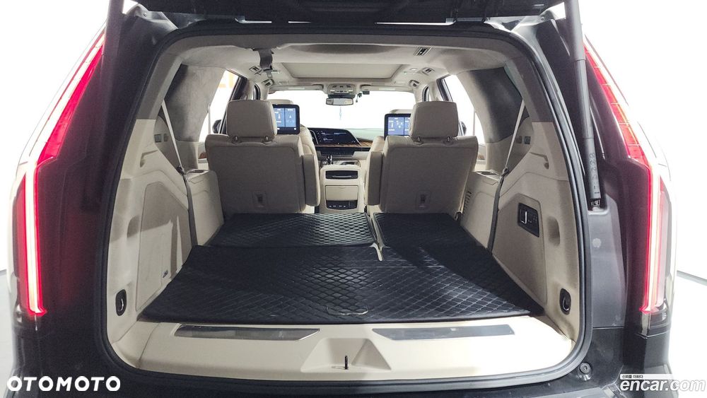 Cadillac Escalade - 15