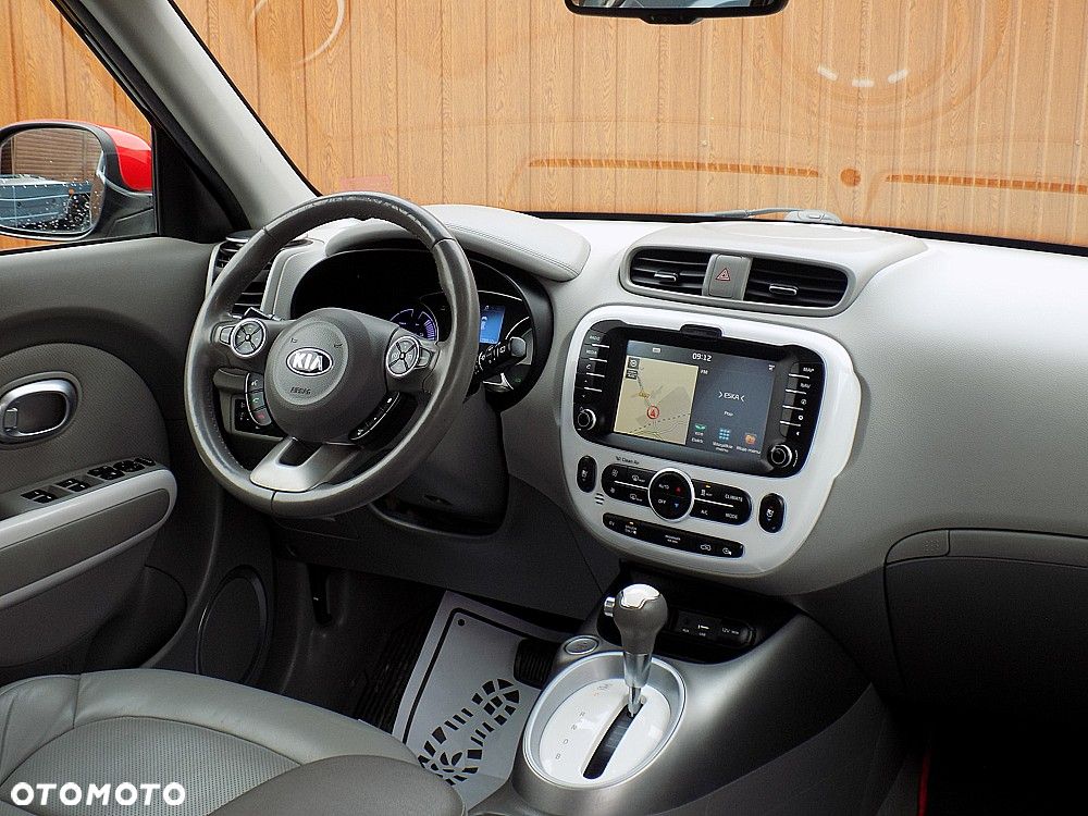 Kia Soul Plug - 19