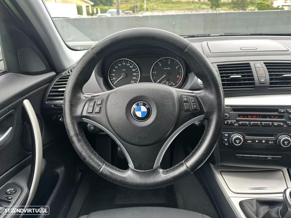 BMW 118 d Line Sport - 41