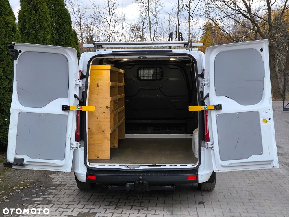 Ford TRANSIT CUSTOM - 26