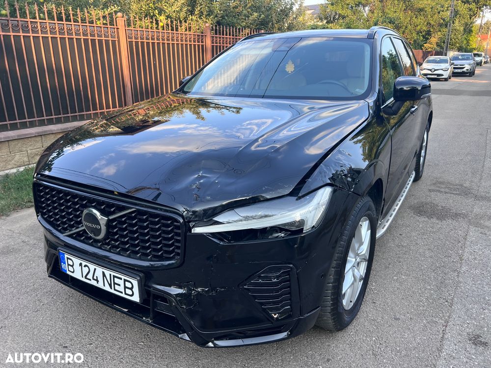 Volvo XC 60 B4 MHEV AT AWD Ultimate Dark - 2