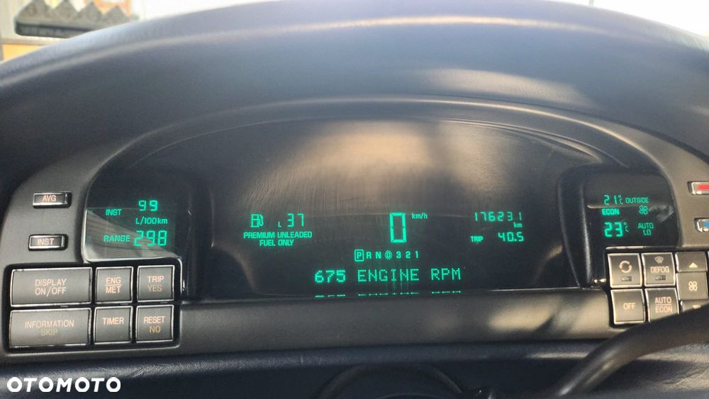 Cadillac Deville 4.6 Concours - 37