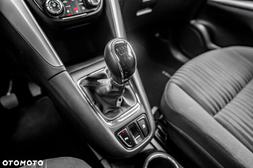 Opel Zafira 1.4 Turbo Business Innovation - 27