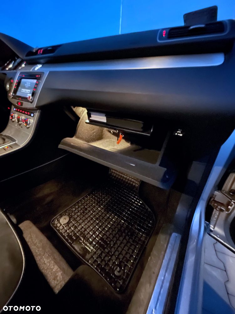 Volkswagen Passat 2.0 TSI Highline - 26