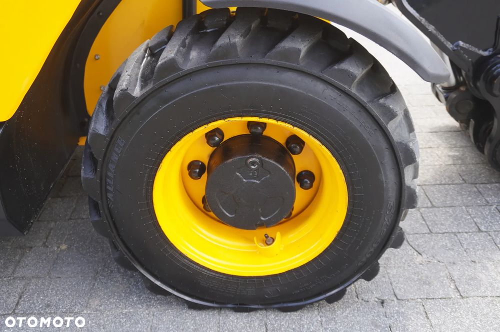 JCB 525-60T5 / 2022 / 860 MTH! / 2,5 t / zasięg 6 m / joystick - 21